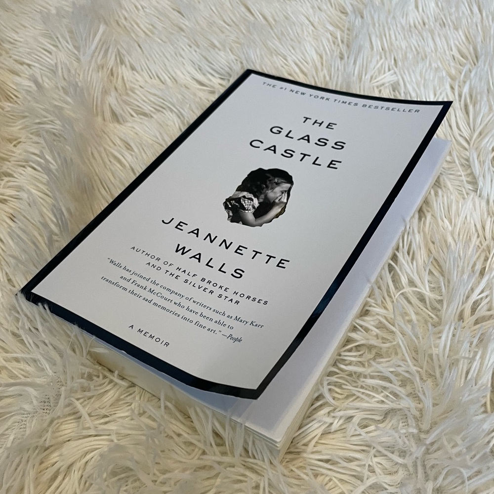 The Glass Castle a memoir by Jeannette Walls - Picture 2 of 3